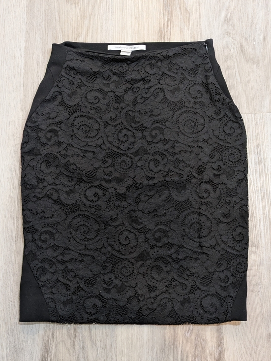 Diane Von Furstenberg Dresses & Skirts - Diane von Furstenberg Black Lace Pencil Skirt - Size 0